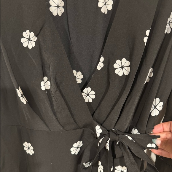 Kate Spade Black and White Floral Long Sleeve Dress - Picture 2 of 4